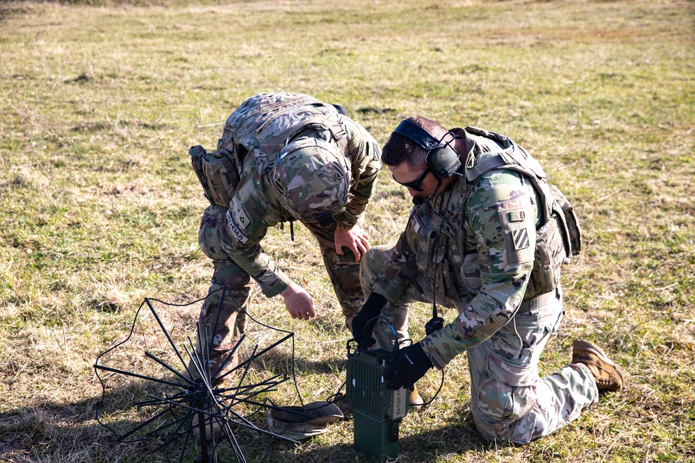Cognitive Electronic Warfare: How AI Is Reshaping the Fight for Spectrum Superiority