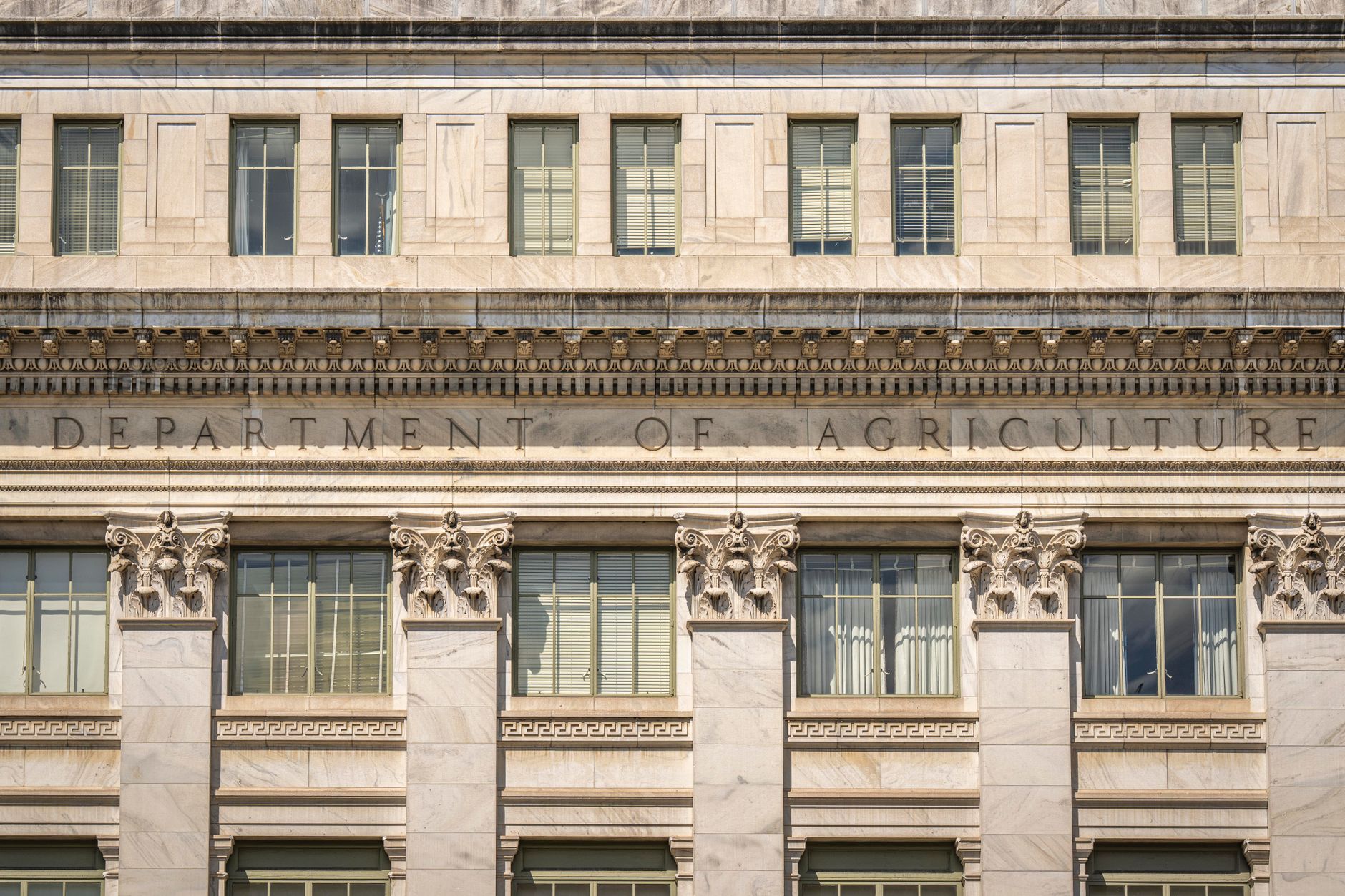 Illinois's AI Audit Law: What State Buyers Should Ask Before 2028