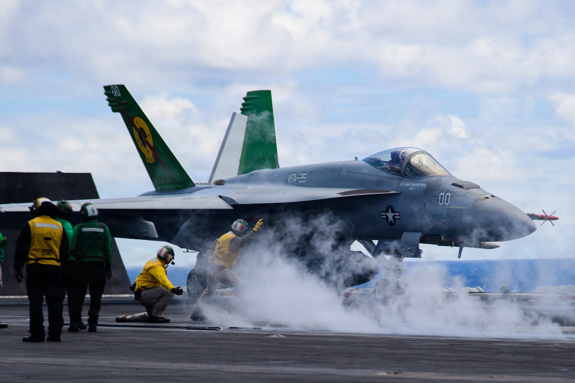 The Navy's Carrier CCA RFI and the Problem the Air Force Doesn't Have